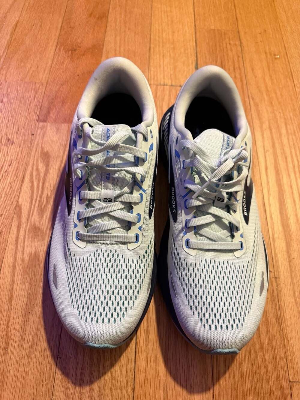 Brooks Adrenaline GTS 23 Women's Running Shoes Size 11